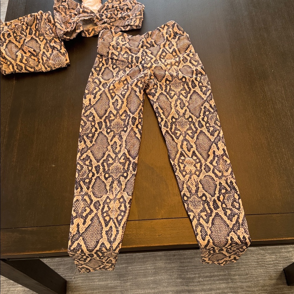 3 Pc. LiciFit Python Set- size M - Picture 4 of 6